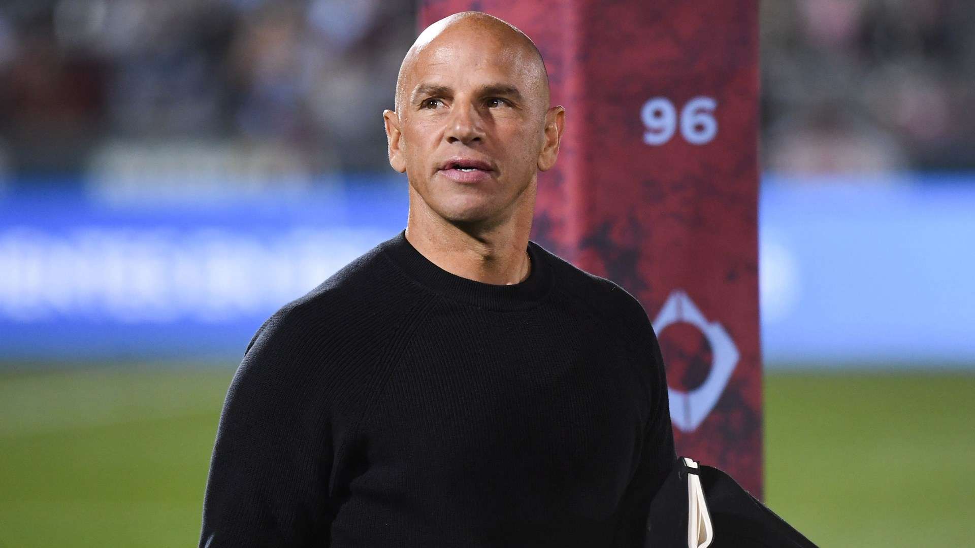 但防守端的 但防守端的